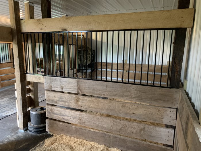 horse stalls in Iowa