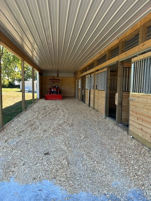 barn with horse stalls